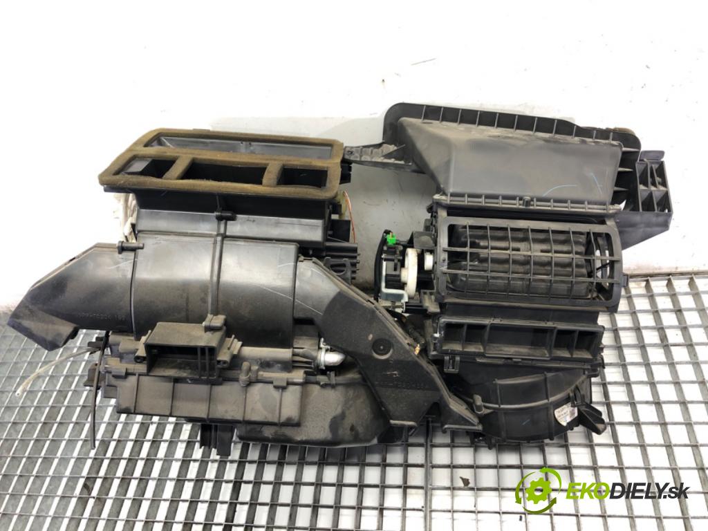 SUZUKI SWIFT III liftback 2009 68 kW 1.3 (RS 413) 1328 topné těleso radiátor topení 74100-62JE0 (Radiátor topení)