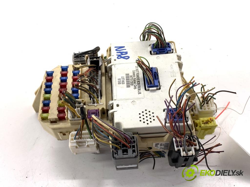 SUZUKI SWIFT III liftback 2009 68 kW 1.3 (RS 413) 1328 Modul BSI 36770-72KB1 (Poistková skrinka)