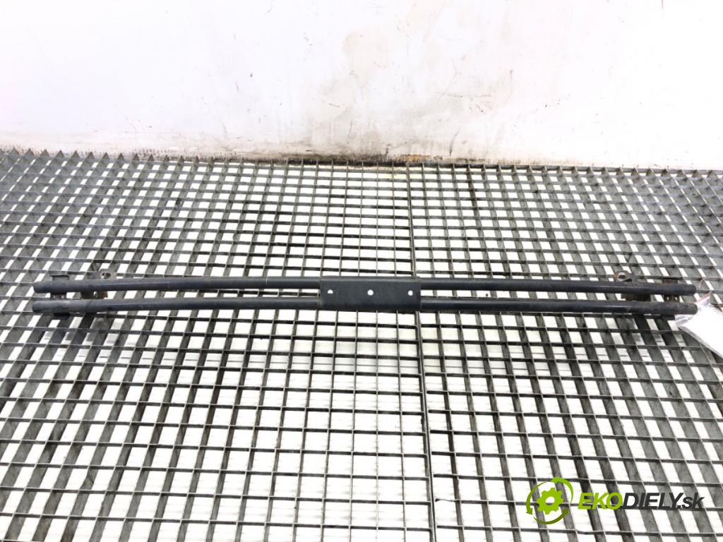 SUZUKI SWIFT III liftback 2009 68 kW 1.3 (RS 413) 1328 Výstuha nárazníka predný  (Výstuha predná)