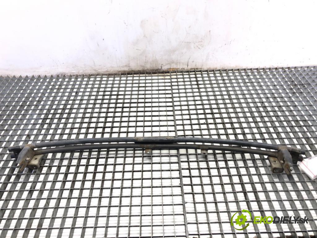 SUZUKI SWIFT III liftback 2009 68 kW 1.3 (RS 413) 1328 Výstuha nárazníka predný  (Výstuha predná)