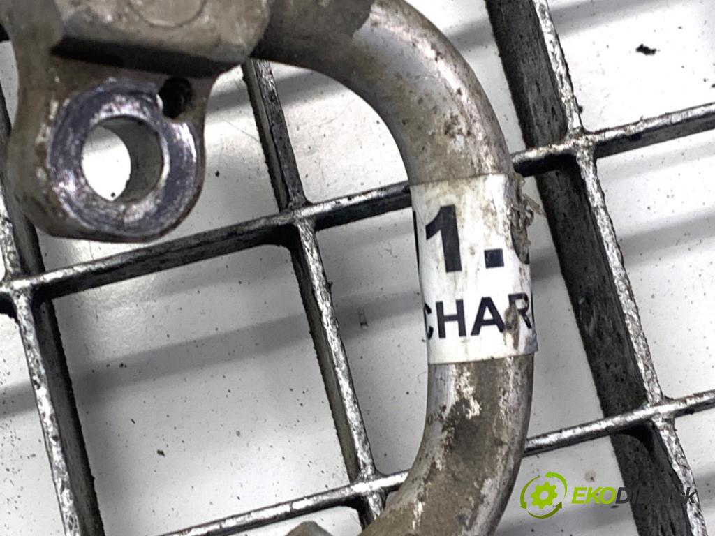 KIA CEED Kombi 2008 85 kW 1.6 CRDi 115 1582 rúrka klimatizace  (Trubka klimatizace)