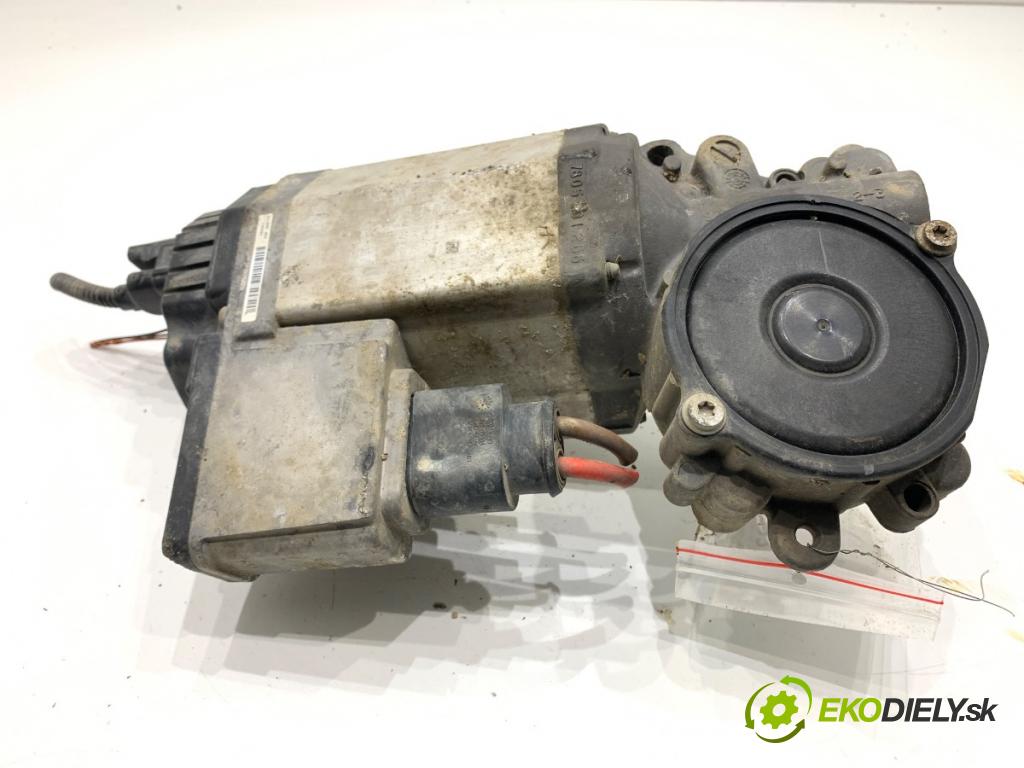 VW GOLF V liftback 2005 75 kW 1.6 1595 pumpa servočerpadlo 1K1909144H (Servočerpadlo)