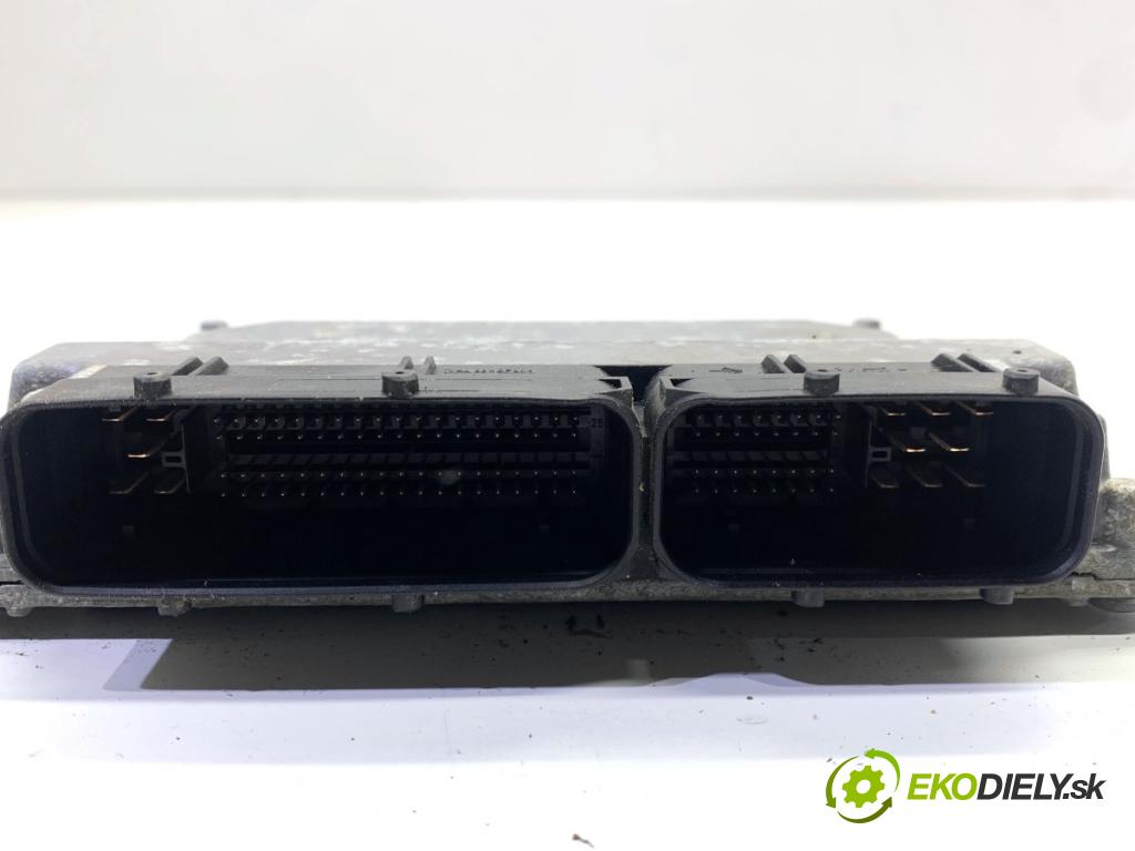 VW GOLF V liftback 2005 75 kW 1.6 1595 riadiaca jednotka Motor 06A906033CA (Riadiaca jednotka)