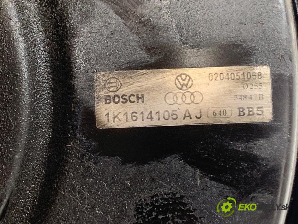 VW GOLF V liftback 2005 75 kW 1.6 1595 Posilovač bŕzd 1K1614105AJ