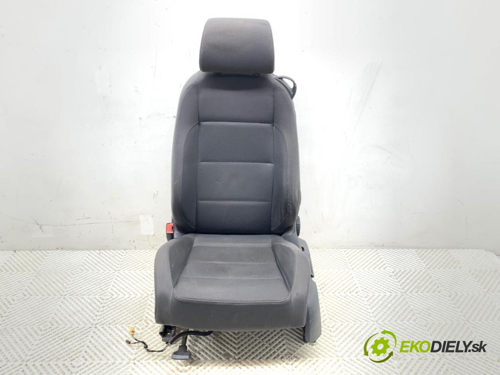 VW GOLF V liftback 2005 75 kW 1.6 1595 Sedadlo ľavy predný 
