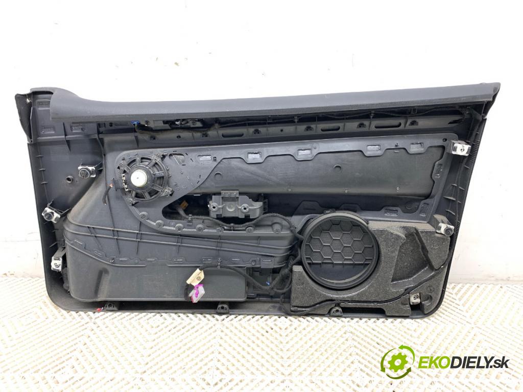 VW GOLF V liftback 2005 75 kW 1.6 1595 čalúnenie Dvere ľavy predný