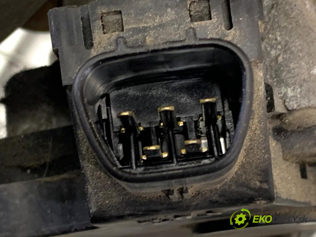 MITSUBISHI OUTLANDER I SUV 2003 100 kW 2.0 (CU2W) 1997 Mechanizmus stieračov predný MN126542 (Motorček stieračov predný)