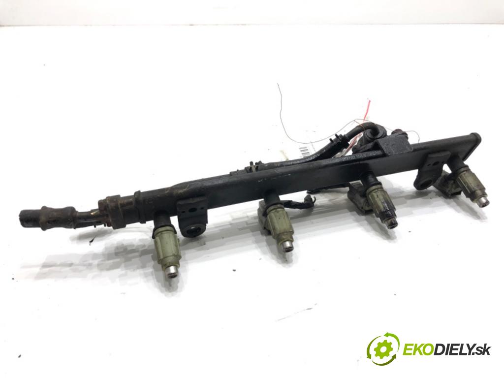 MITSUBISHI OUTLANDER I SUV 2003 100 kW 2.0 (CU2W) 1997 Lišta vstrekovacia  (Vstrekovacia lišta)