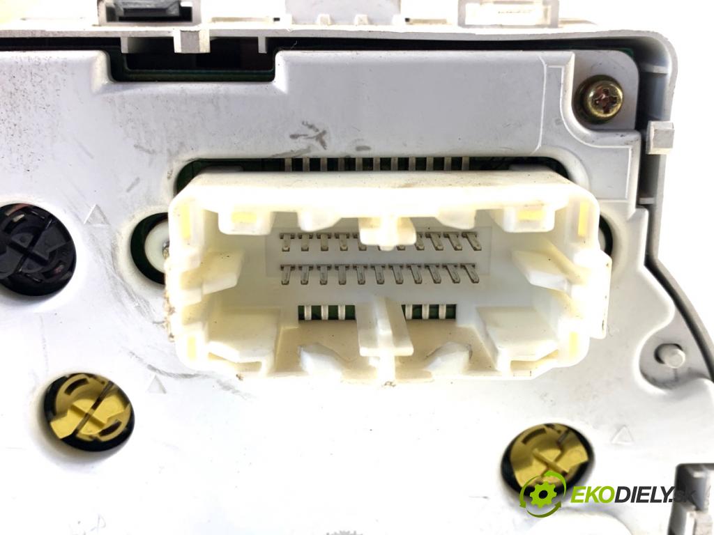 MITSUBISHI OUTLANDER I SUV 2003 100 kW 2.0 (CU2W) 1997 Prístrojovka 769204-170 (Prístrojová doska)