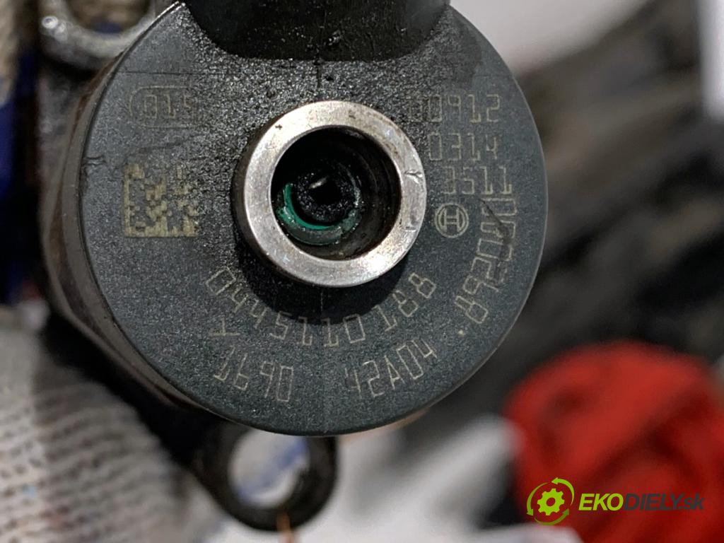 MAZDA 3 liftback 2005 80 kW 1.6 DI Turbo 1560 vstrekovač 0445110188 (Vstrekovač paliva)