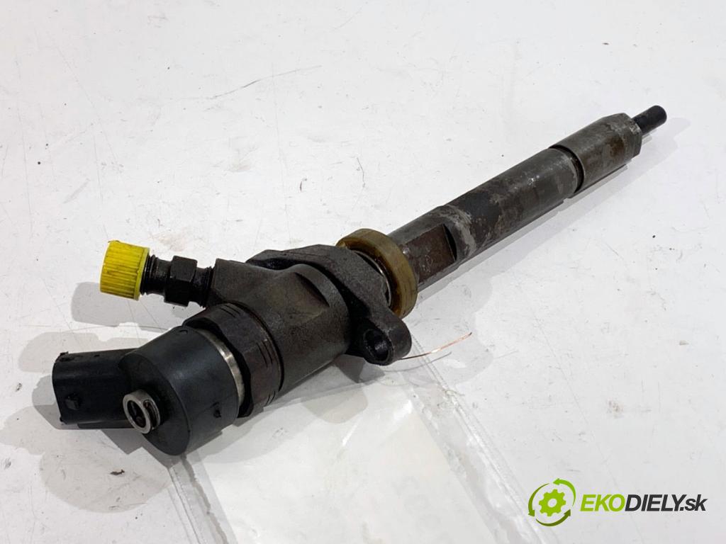 MAZDA 3 liftback 2005 80 kW 1.6 DI Turbo 1560 vstrekovač 0445110188 (Vstrekovač paliva)