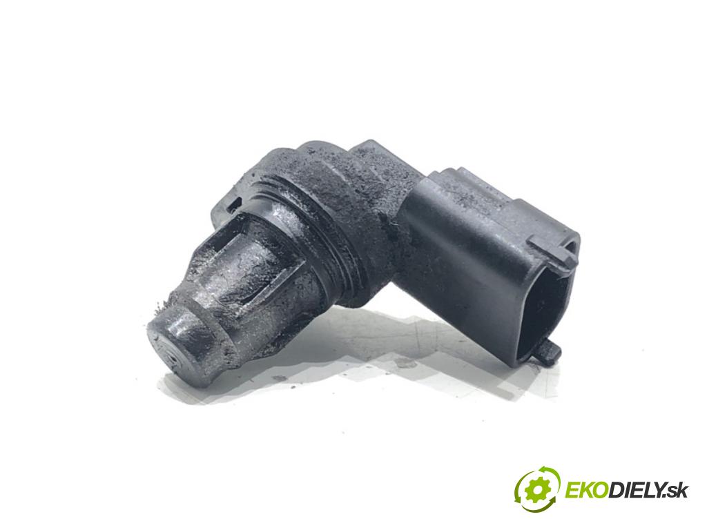 HYUNDAI i40 Kombi 2013 85 kW 1.7 CRDi 1685 Snímač pozície vačkového hriadeľa 39300-2A000 (Snímač polohy kľukového hriadeľa)