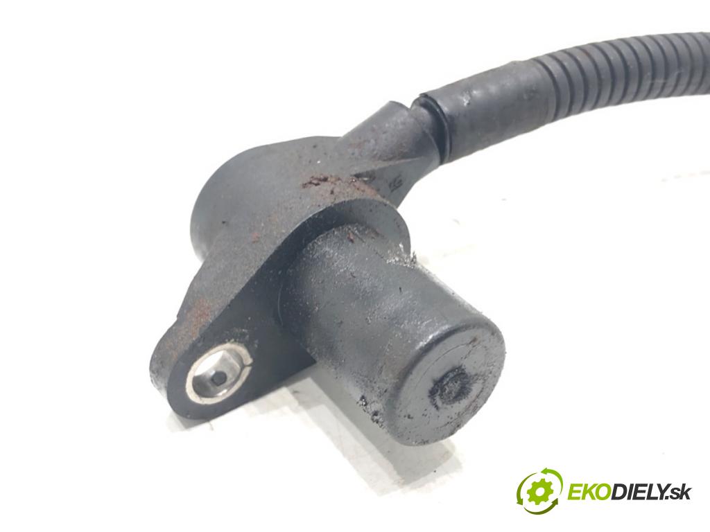 HYUNDAI i40 Kombi 2013 85 kW 1.7 CRDi 1685 snímač pozice hřídele klikového 39180-2A900 (Snímač polohy klikového hřídele)