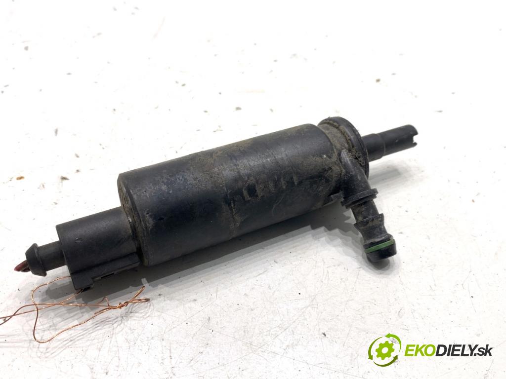 AUDI A3 8P liftback 2006 125 kW 2.0 TDI 1968 motorek ostřikovače 3B7955681 (Motorek ostřikovačů)