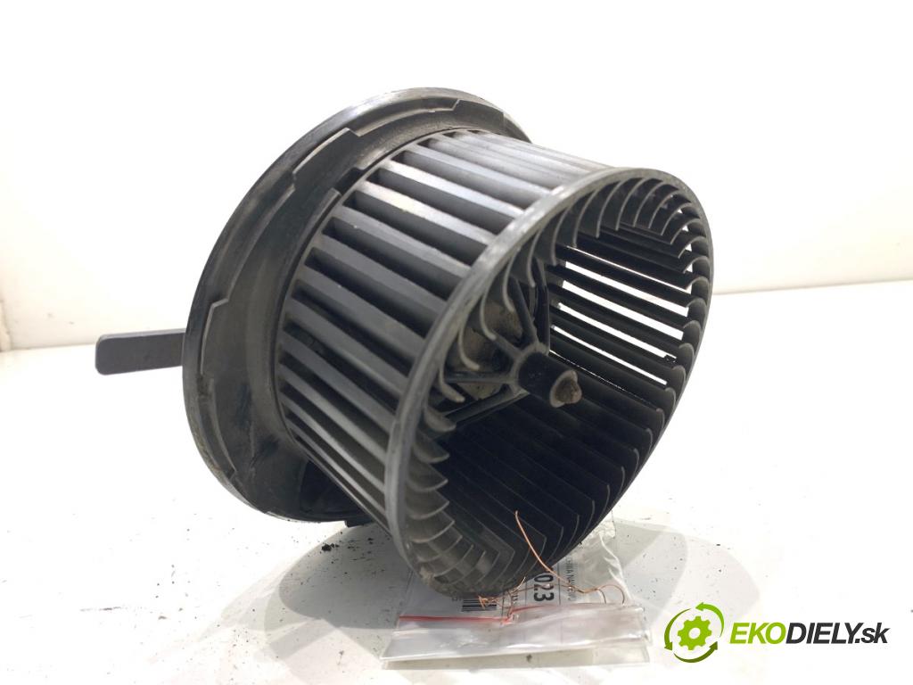 AUDI A3 8P liftback 2006 125 kW 2.0 TDI 1968 topení 1K1820015E