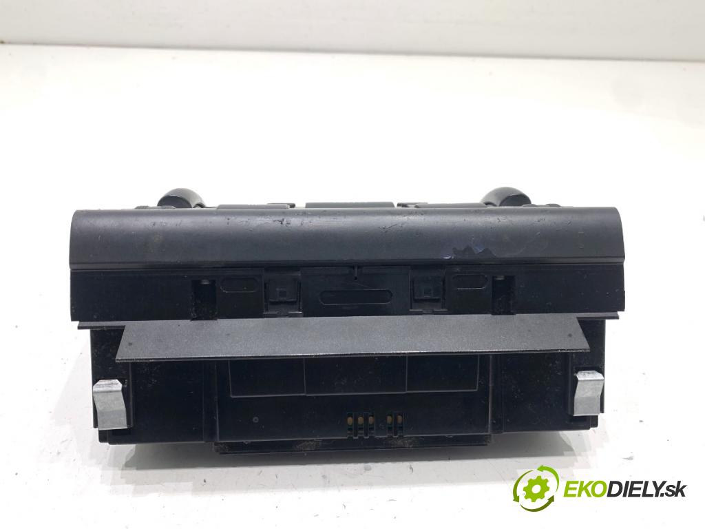 AUDI A3 8P liftback 2006 125 kW 2.0 TDI 1968 Panel ovládania kúrenia 8P0820043N (Prepínacie páčky pod volantom)