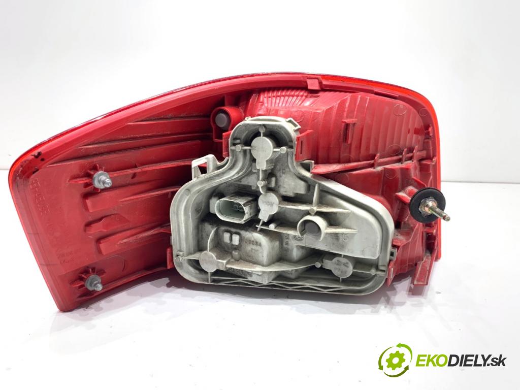 AUDI A3 8P liftback 2006 125 kW 2.0 TDI 1968 Svetlo ľavy zad 8P0945096