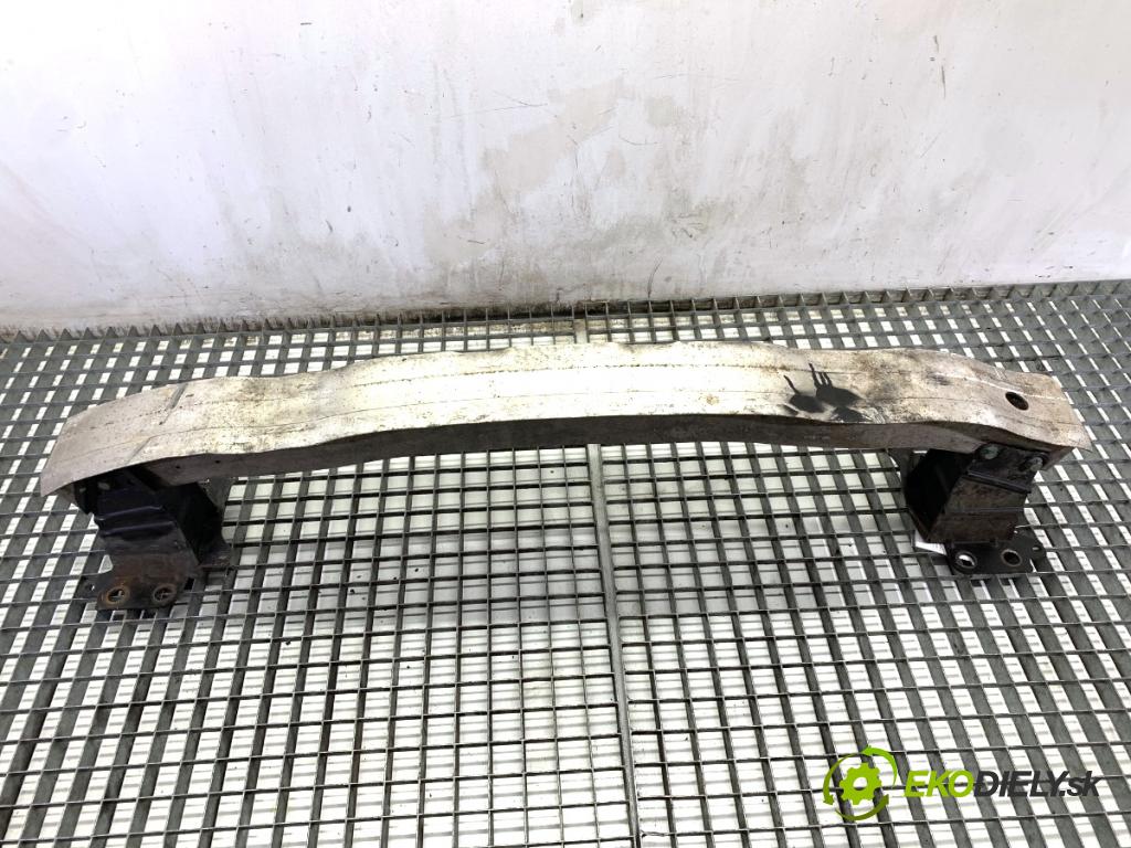 AUDI A3 8P liftback 2006 125 kW 2.0 TDI 1968 Výstuha nárazníka predný 8P0807113B (Výstuha predná)