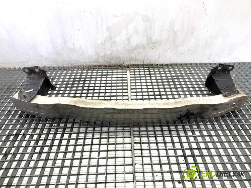 AUDI A3 8P liftback 2006 125 kW 2.0 TDI 1968 Výstuha nárazníka predný 8P0807113B (Výstuha predná)