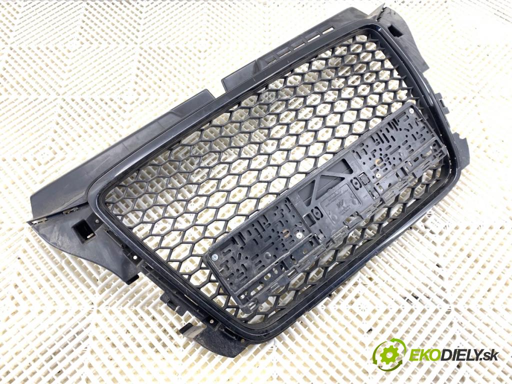 AUDI A3 8P liftback 2006 125 kW 2.0 TDI 1968 mřížka maska  (Přední mřížka (maska chladiče))