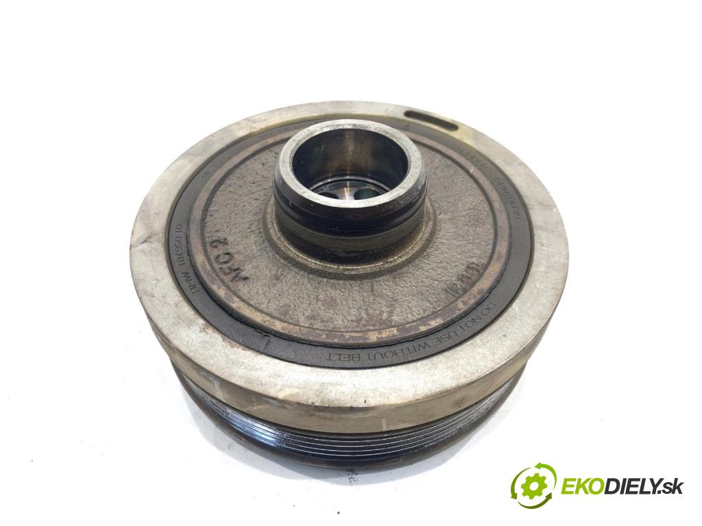 BMW F34 liftback 2017 135 kW 320 i 1998 koleso kolesová hriadeľa 8638446 (Remenica)