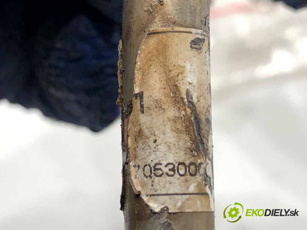 BMW F34 liftback 2017 135 kW 320 i 1998 rúrka turba 7643094 (Hadica turbodúchadla)