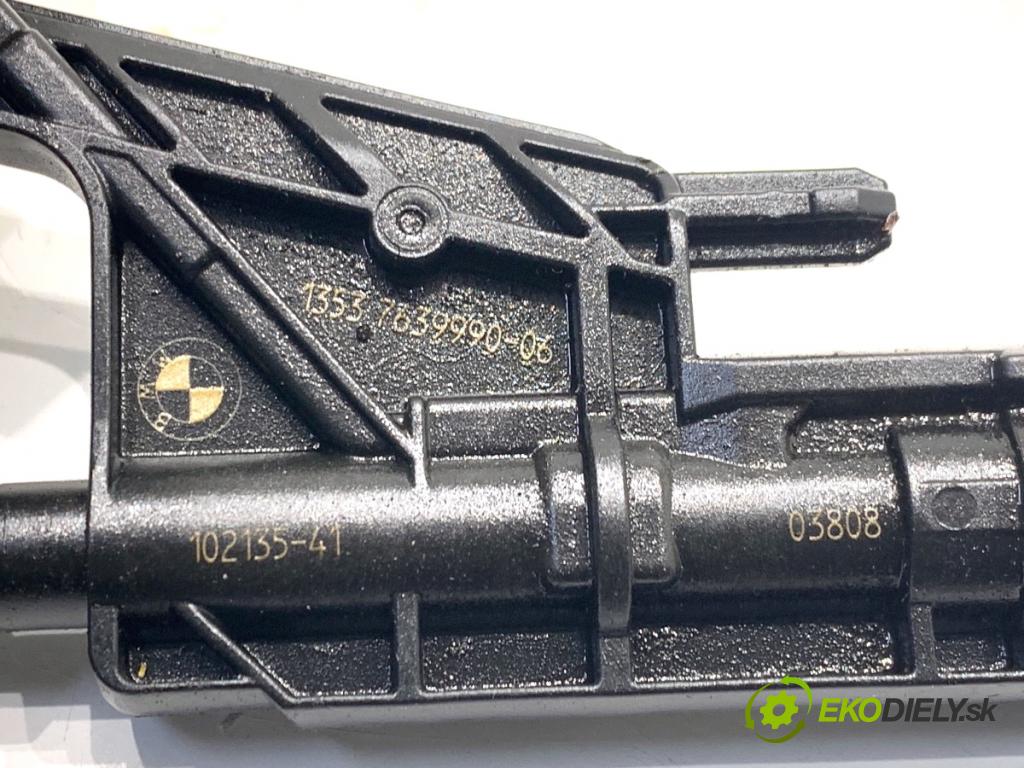 BMW F34 liftback 2017 135 kW 320 i 1998 vstrekovač 0261500539 (Vstrekovač paliva)