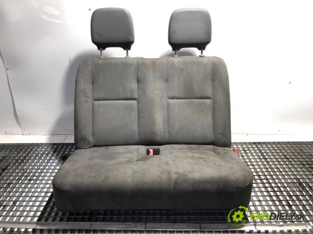 VW LT 28 35 Autobus 2004 80 kW 2.5 TDI 2461 Sedadlo pravy predný 