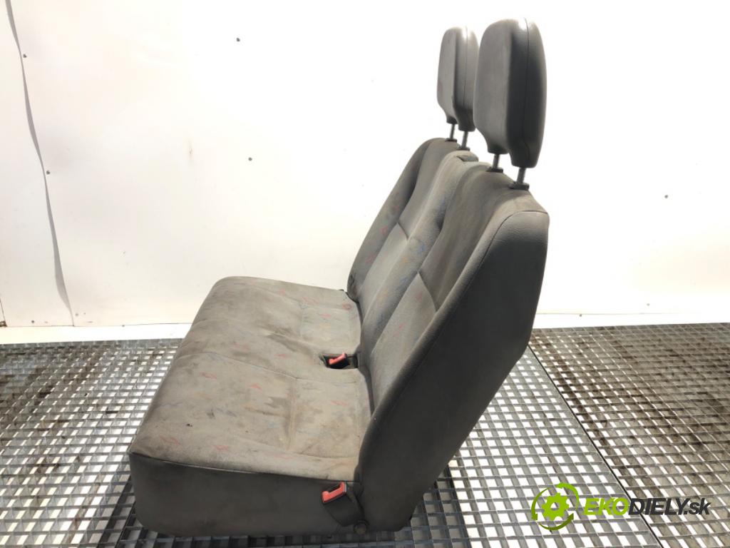 VW LT 28 35 Autobus 2004 80 kW 2.5 TDI 2461 Sedadlo pravy predný
