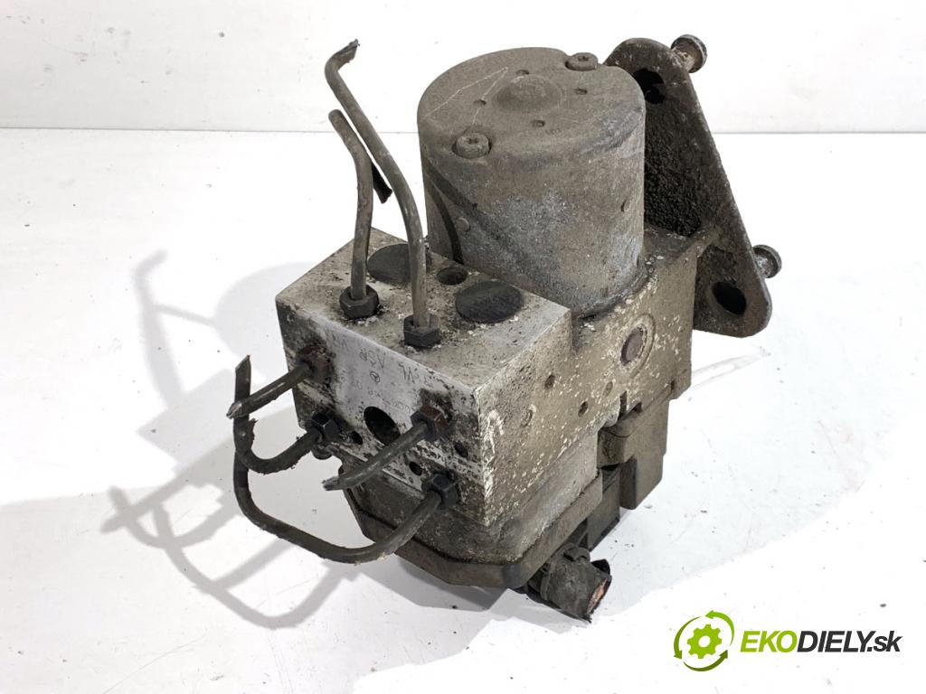 VW LT 28 35 Autobus 2004 80 kW 2.5 TDI 2461 Pumpa ABS 0004460789 (Pumpa ABS)