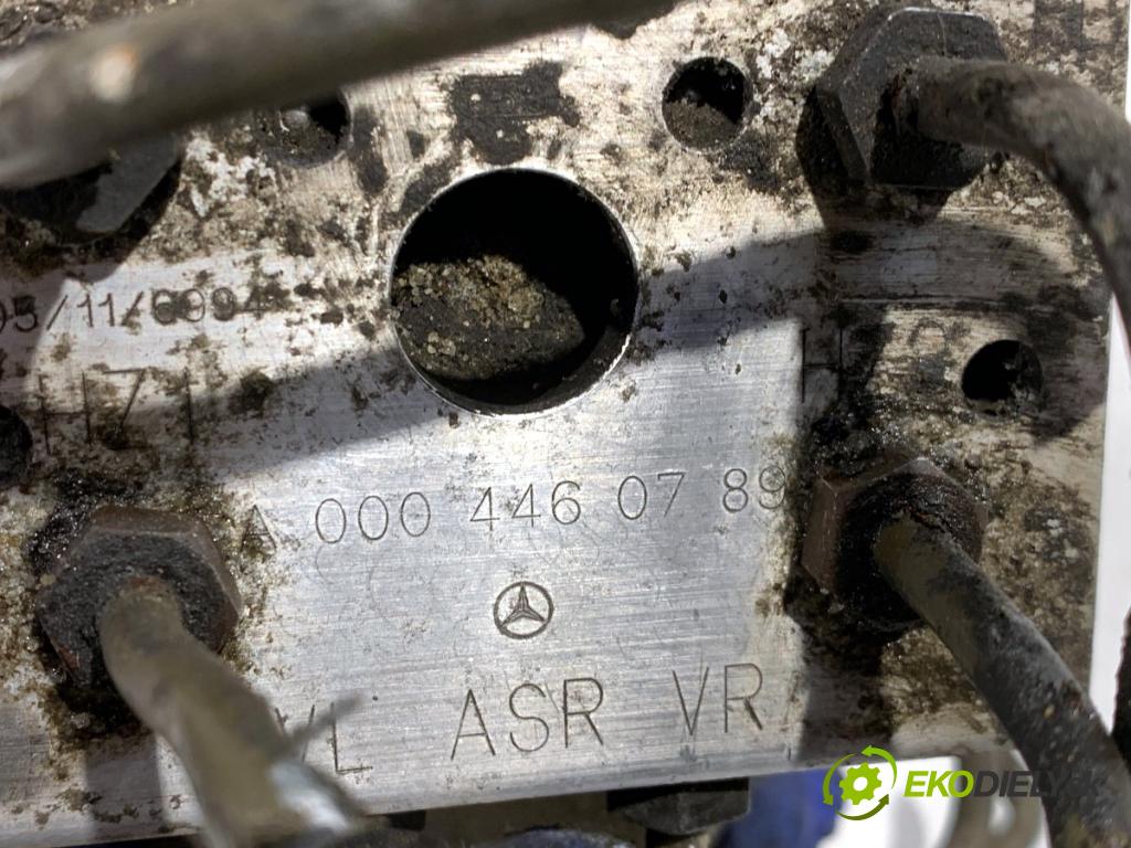 VW LT 28 35 Autobus 2004 80 kW 2.5 TDI 2461 Pumpa ABS 0004460789 (Pumpa ABS)