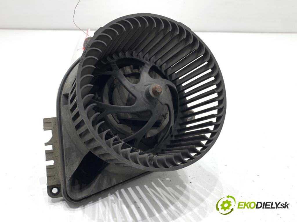 VW LT 28 35 Autobus 2004 80 kW 2.5 TDI 2461 ventilátor kúrenia F659222K