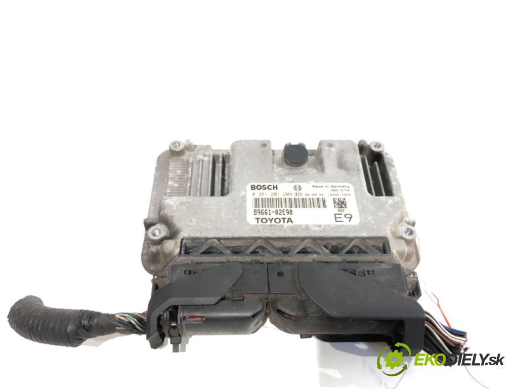 TOYOTA AURIS I liftback 2007 71 kW 1.4 (ZZE150_) 1398 riadiaca jednotka Motor 89661-02E90 (Riadiaca jednotka)