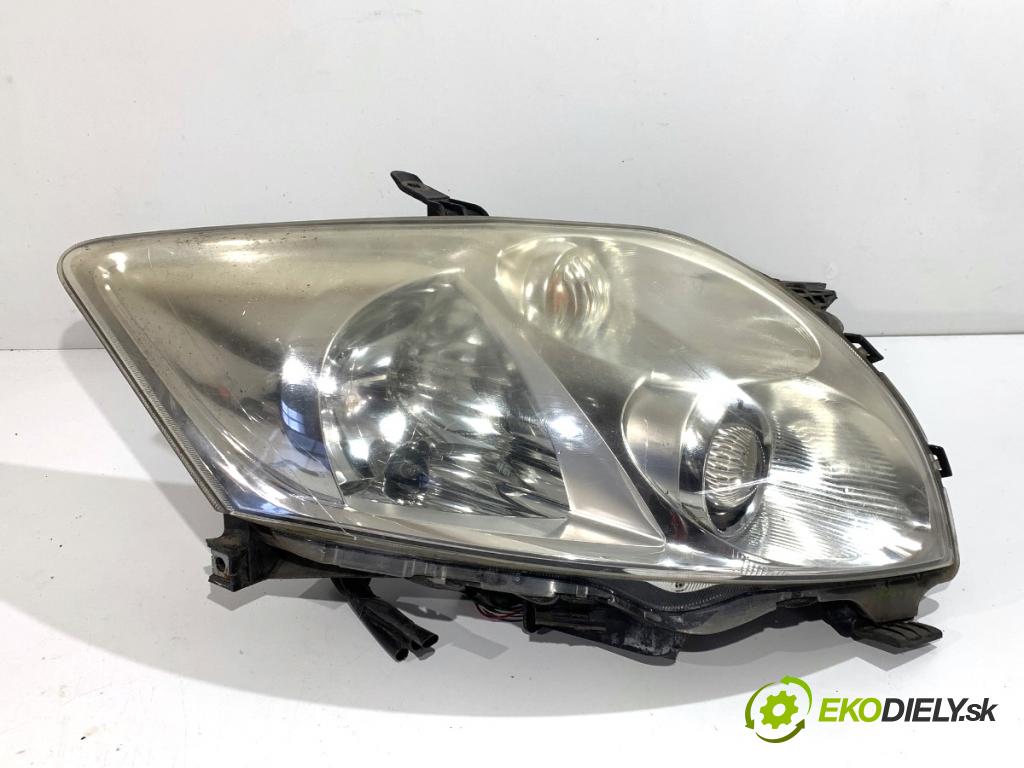 TOYOTA AURIS I liftback 2007 71 kW 1.4 (ZZE150_) 1398 Svetlomet pravy predný 