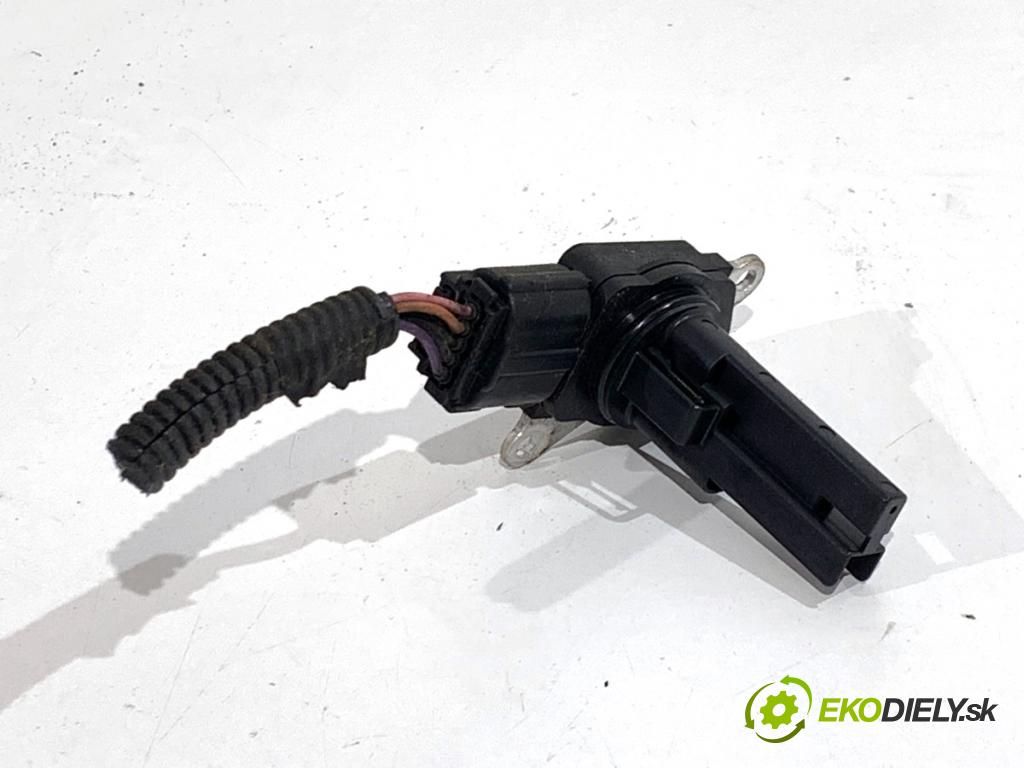 TOYOTA AURIS I liftback 2007 71 kW 1.4 (ZZE150_) 1398 Váha vzduchu 22204-31010 (Váha vzduchu)