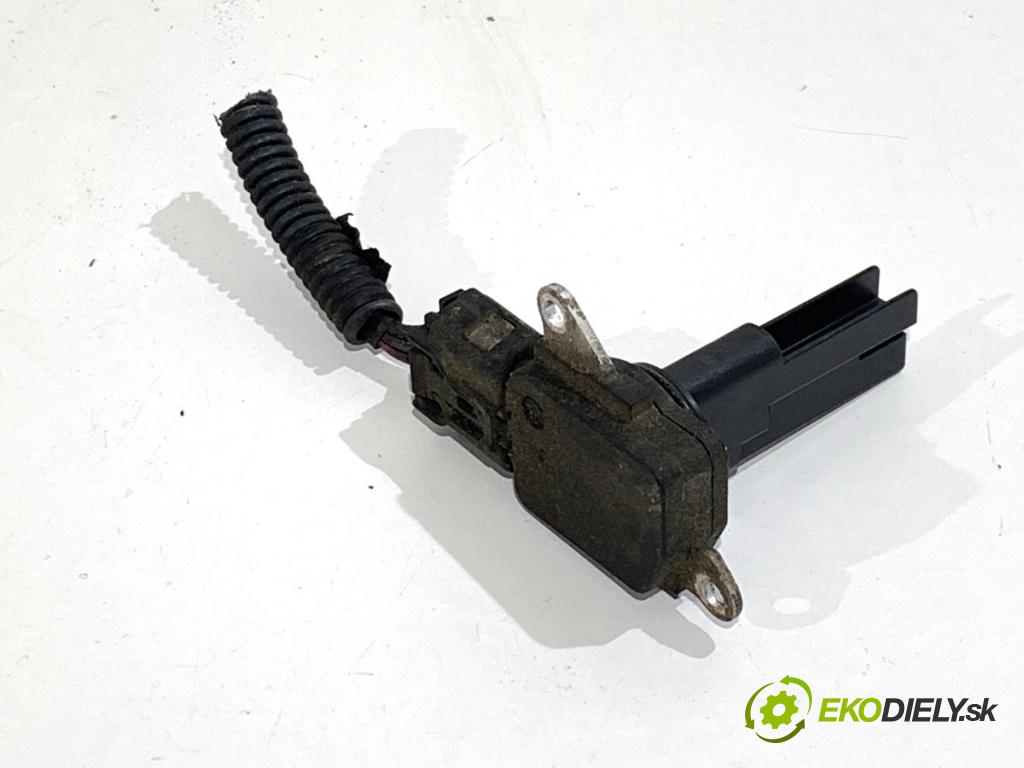 TOYOTA AURIS I liftback 2007 71 kW 1.4 (ZZE150_) 1398 Váha vzduchu 22204-31010 (Váha vzduchu)