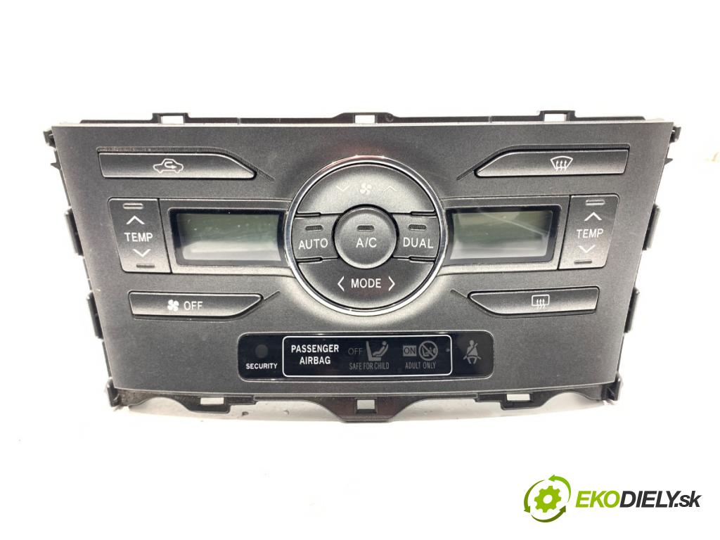 TOYOTA AURIS I liftback 2007 71 kW 1.4 (ZZE150_) 1398 Panel ovládania kúrenia 55900-12A30-B (Prepínacie páčky pod volantom)