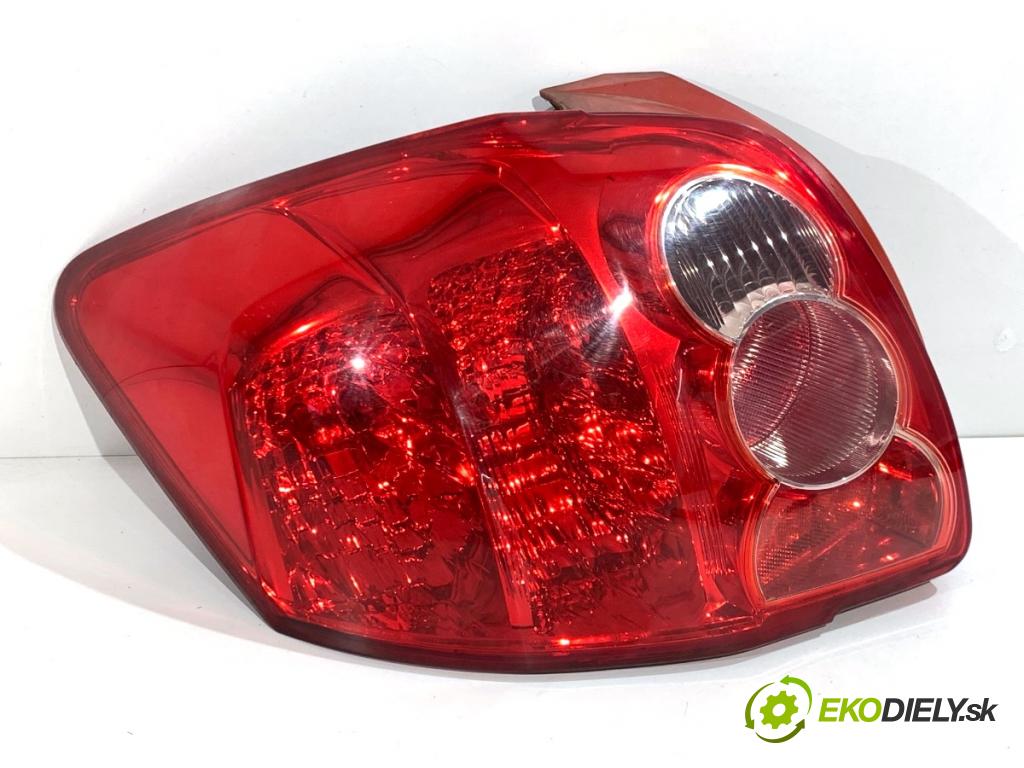 TOYOTA AURIS I liftback 2007 71 kW 1.4 (ZZE150_) 1398 Svetlo ľavy zad 