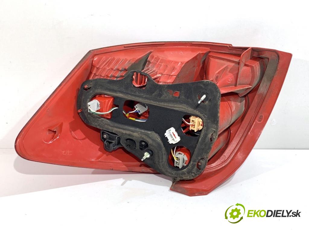 TOYOTA AURIS I liftback 2007 71 kW 1.4 (ZZE150_) 1398 Svetlo ľavy zad