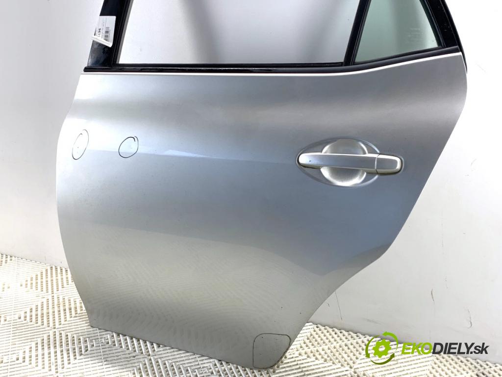 TOYOTA AURIS I liftback 2007 71 kW 1.4 (ZZE150_) 1398 dveře levý zadní část 1C0