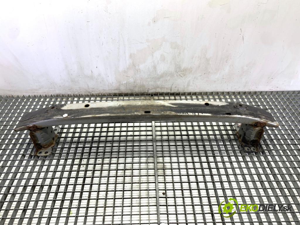 TOYOTA AURIS I liftback 2007 71 kW 1.4 (ZZE150_) 1398 Výstuha nárazníka predný  (Výstuha predná)