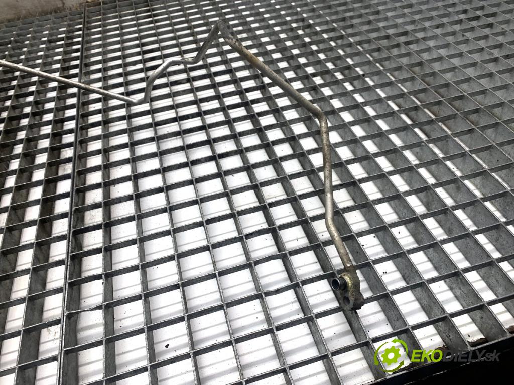 TOYOTA AURIS I liftback 2007 71 kW 1.4 (ZZE150_) 1398 rúrka klimatizace  (Trubka klimatizace)