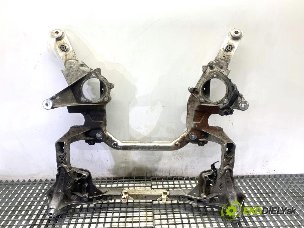 BMW G30 sedan 2021 460 kW M5 Competition 4395 výztuha pod motor 6859493 (Přední výztuha)