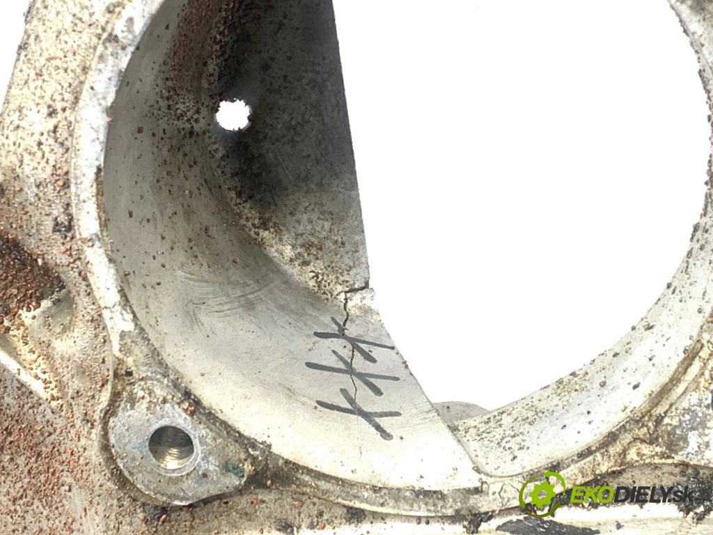 BMW G30 sedan 2021 460 kW M5 Competition 4395 výztuha pod motor 6859493 (Přední výztuha)