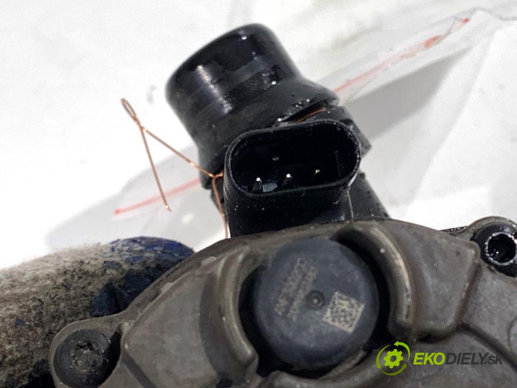 BMW G30 sedan 2021 460 kW M5 Competition 4395 DALŠÍ: Pumpa vody 8638237 0392024063 (Vodná pumpa)