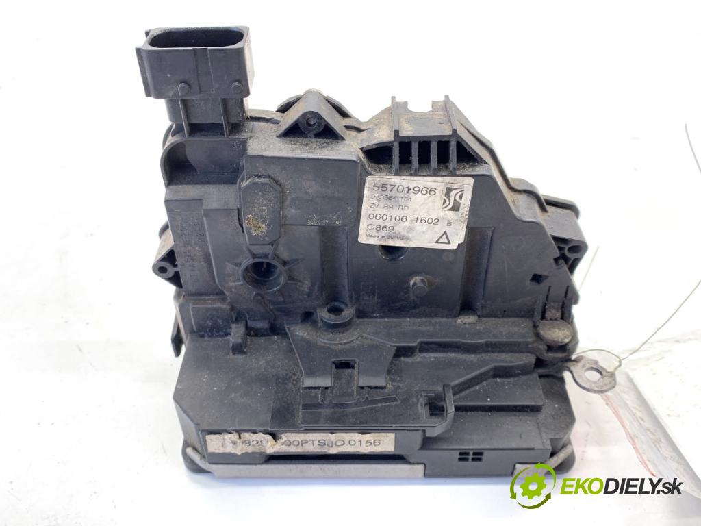 FIAT GRANDE PUNTO liftback 2006 57 kW 1.4 (199AXB11, 199AXB1A, 199BXB1A, 199AXL1A) 1368 zámok Dvere pravy zad 55701966