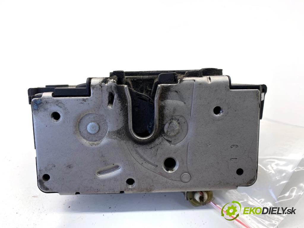 FIAT GRANDE PUNTO liftback 2006 57 kW 1.4 (199AXB11, 199AXB1A, 199BXB1A, 199AXL1A) 1368 zámok Dvere pravy predný 55701964