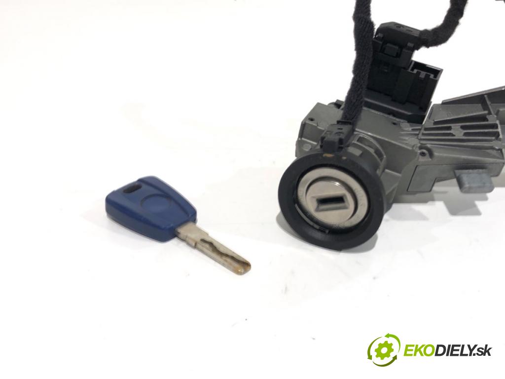 FIAT GRANDE PUNTO liftback 2006 57 kW 1.4 (199AXB11, 199AXB1A, 199BXB1A, 199AXL1A) 1368 spinačka 51749998 (Spínacia skrinka)