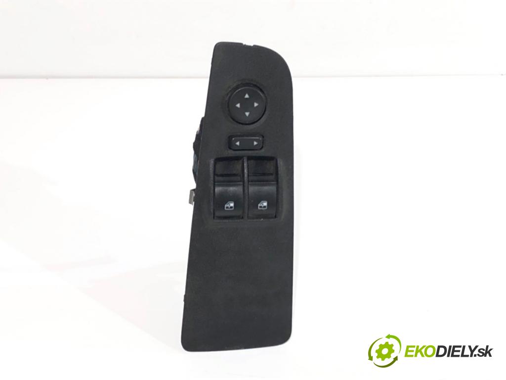 FIAT GRANDE PUNTO liftback 2006 57 kW 1.4 (199AXB11, 199AXB1A, 199BXB1A, 199AXL1A) 1368 Prepínač okien 735380444 (Prepínacie páčky pod volantom)