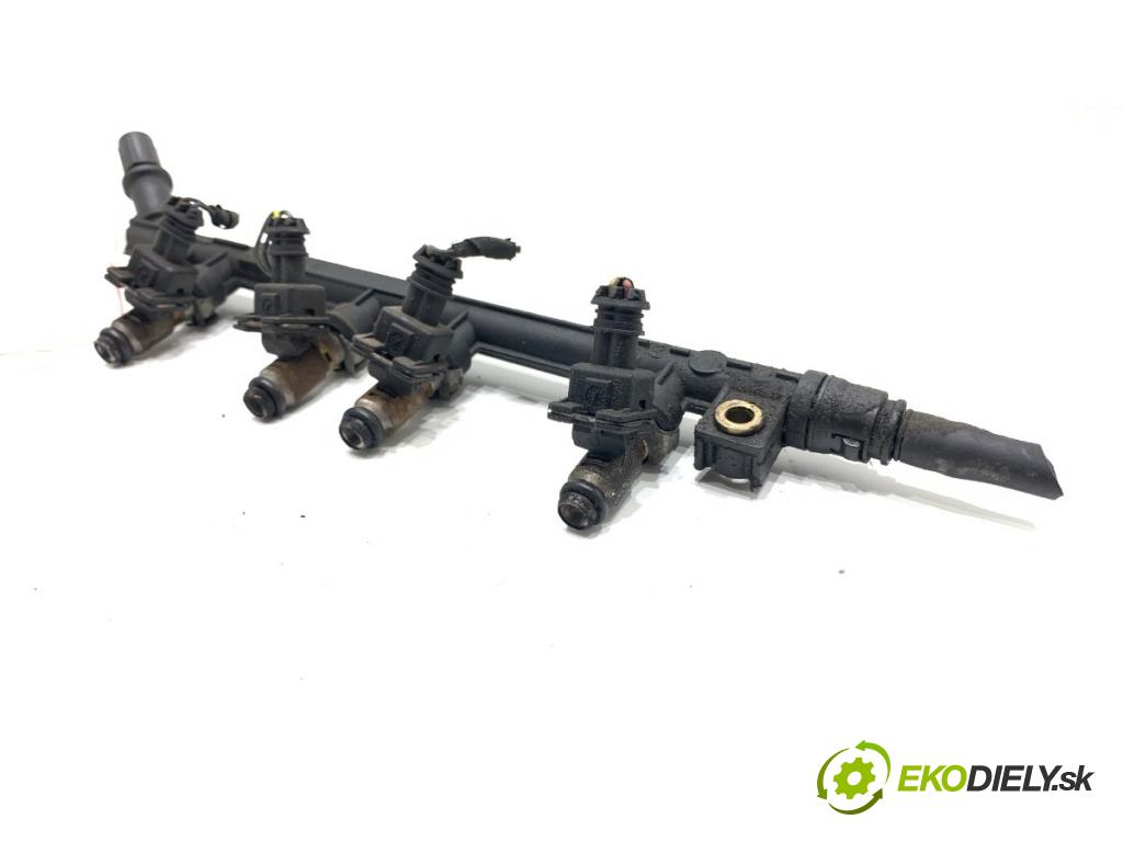 FIAT GRANDE PUNTO liftback 2006 57 kW 1.4 (199AXB11, 199AXB1A, 199BXB1A, 199AXL1A) 1368 Lišta vstrekovacia CB261 (Vstrekovacia lišta)